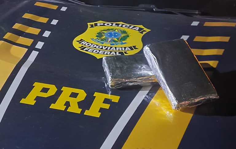 Grávida de 8 meses é detida com 2 Kg de cocaína em Salgueiro