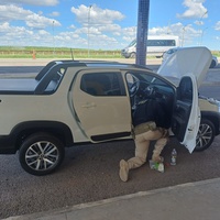 Homem troca carro por caminhonete furtada e é detido pela PRF em Petrolina