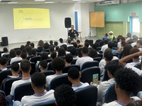 PRF participa de abertura do Movimento Maio Amarelo em Igarassu