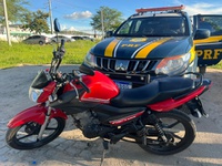 PRF recupera motocicleta e detém condutor em Caruaru