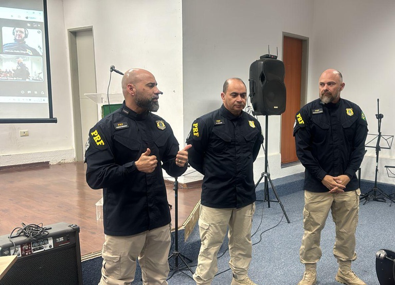 Superintendente da PRF-PE participa de reunião com efetivo em Salgueiro