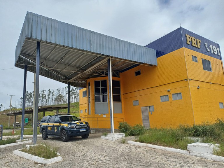 Idoso de 89 anos é encontrado pela PRF na BR 101, em Ribeirão