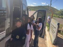PRF participa de ação educativa com universitários em Serra Talhada