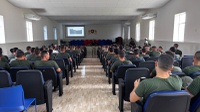PRF realiza palestra do Maio Amarelo para futuros oficiais da PMPE