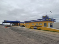 PRF recupera veículo roubado e prende suspeito por receptação em Juazeiro
