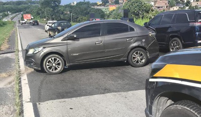 Após fuga, homem é detido e arma é apreendida pela PRF