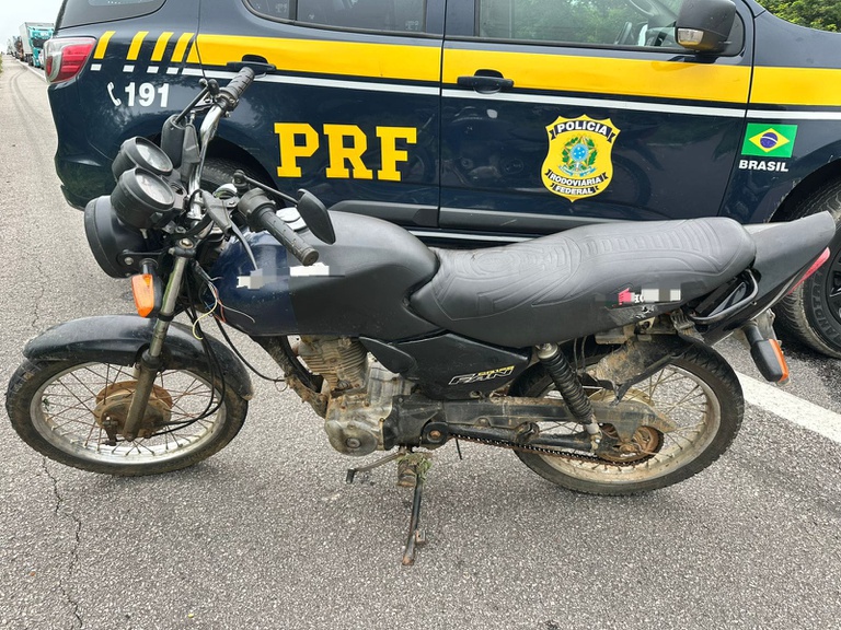 Moto roubada há 5 dias é recuperada pela PRF em Salgueiro