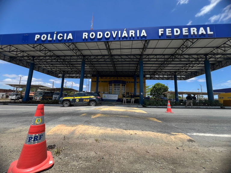 PRF apreende em Caruaru 37 ampolas de moderador de apetite proibido