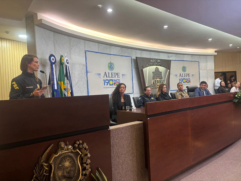 PRF recebe voto de aplauso da ALEPE em homenagem ao Dia da Mulher