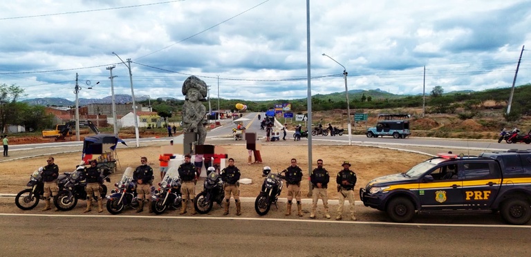PRF reforça segurança no 31⁰ Passeio Motociclístico da Paixão em Caruaru