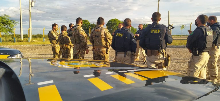 PRF realiza Operação Cêrcopes II no Sertão de Pernambuco