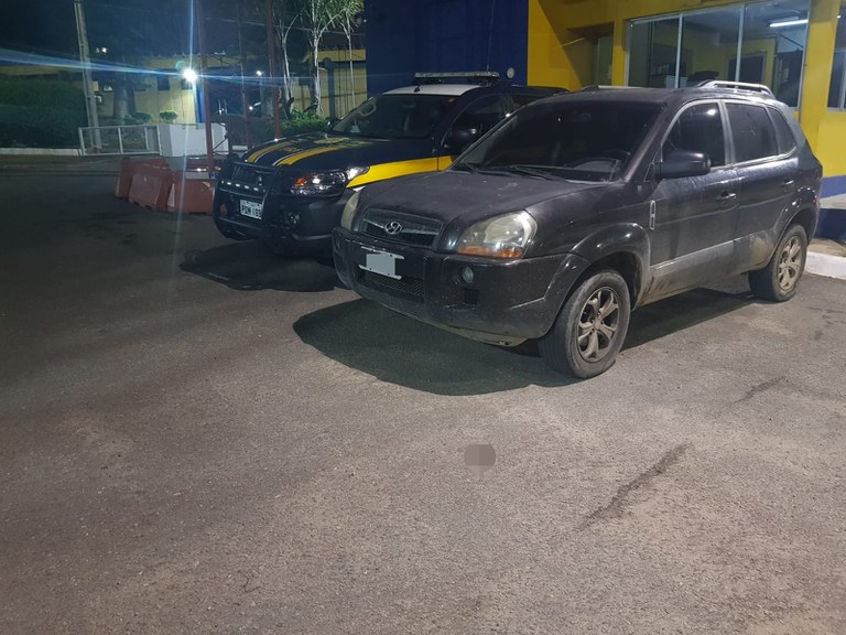 Carro roubado há 5 anos em Salvador é recuperado pela PRF em Garanhuns