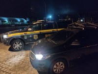 Carro roubado no TIP é recuperado pela PRF horas depois em Gravatá