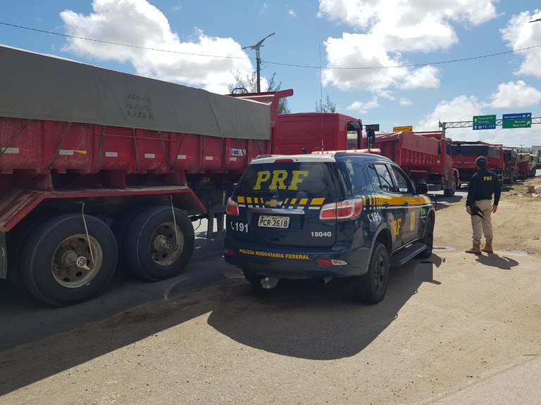 PRF registra 5,9 mil toneladas de excesso de peso em 2021 no Grande Recife