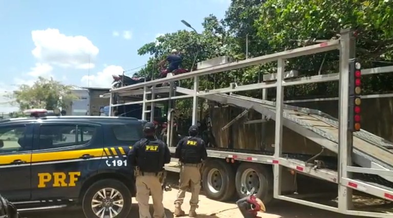 Em quatro horas, PRF recolhe 14 motocicletas irregulares em Carpina