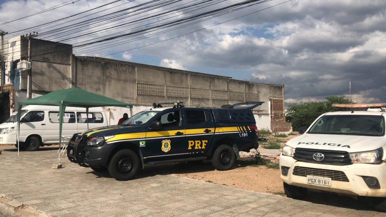Operação Convergência recolhe 19 veículos irregulares em Caruaru