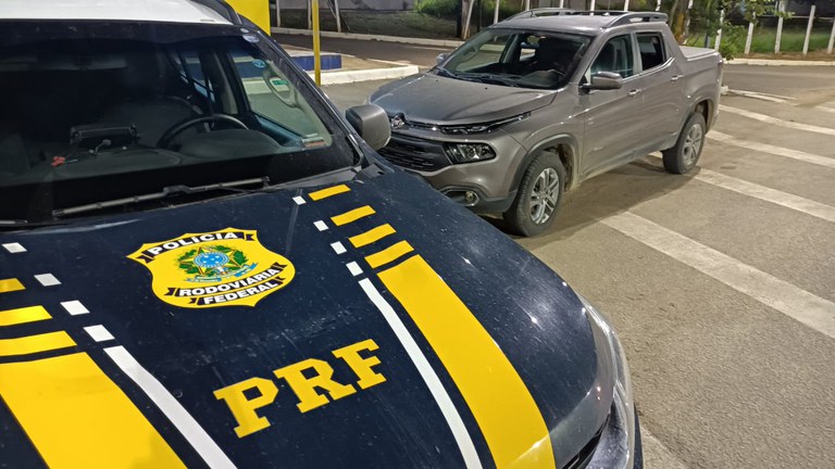 Homem compra caminhonete roubada em feira e é detido pela PRF em Garanhuns