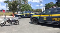 Homem é detido pela PRF conduzindo motocicleta com placa falsa em Garanhuns