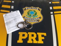PRF detém mulher procurada por estelionato na BR 428, em Petrolina