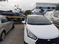 PRF detém suspeitos de assalto com carro roubado em Caruaru
