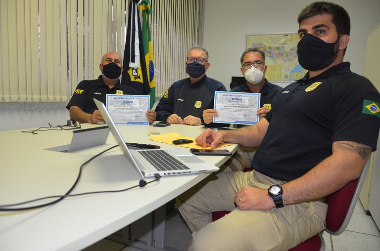 PRFs recebem homenagem por atuação na Força-Tarefa Coletivos em Pernambuco