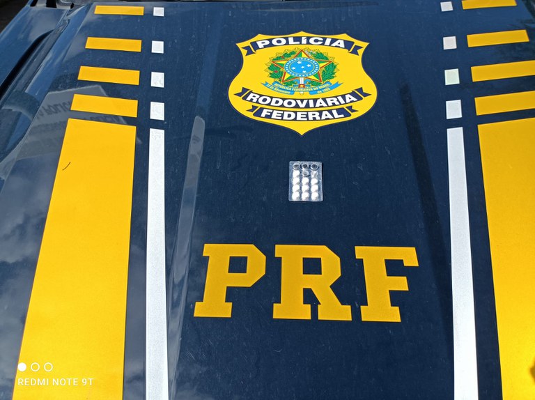 PRF detém motorista de caminhão com rebites em Garanhuns