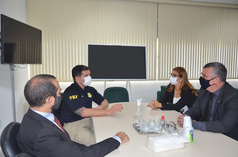 PRF recebe visita institucional do MPT em Pernambuco