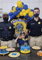 Menino de 6 anos que sonha em ser PRF comemora aniversário com policiais em Garanhuns