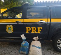 Motorista tenta fugir, mas é detido pela PRF com mais de 13 kg de maconha em Salgueiro