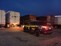 PRF apreende 100m³ de madeira ilegal em Sertânia