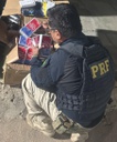 PRF apreende eletrônicos sem nota fiscal e camisas falsificadas em Juazeiro