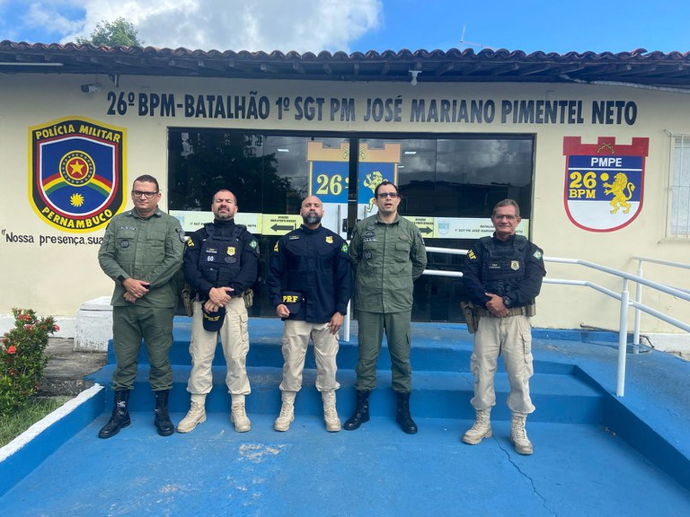 PRF realiza visita institucional ao 26⁰ BPM em Itapissuma