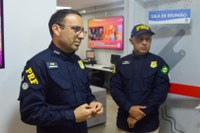 Representantes da PRF no Piauí visitam a sede dos estúdios da Rede Clube em encontro institucional