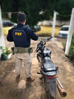 PRF recupera em Colônia do Gurguéia (PI) veículo roubado em Floriano (PI)