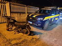 Durante operação férias em Piracuruca motocicleta roubada é recuperada pela PRF
