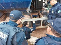 Em Piripiri (PI), PRF flagra caminhão com irregularidades no sistema de controle de emissões de poluentes