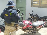 PRF recupera motocicleta roubada há dois dias na cidade de Teresina.