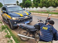 PRF apreende motocicleta adulterada Redenção do Gurguéia (PI); o condutor foi preso em flagrante