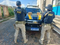 Abordagem da PRF (PI) em São João dos Patos (MA) resulta em apreensão de 8,2 kg de cocaína e prisão por Tráfico de Drogas