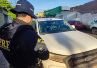 Veículo furtado no Pernambuco é recuperado pela PRF em Teresina (PI)
