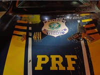 PRF prende motorista por porte ilegal de arma de fogo durante fiscalização na BR-316, em Valença do Piauí