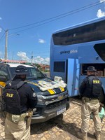 PRF prende em ocorrências distintas duas pessoas por tráfico de drogas no Piauí.