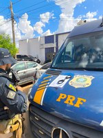 PRF cumpre mandado de prisão durante fiscalização na BR-316 em Timon-MA.