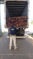 PRF apreende 32m³ de madeira serrada transportada irregularmente em Valença do Piauí (PI)