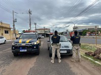 PRF recupera carro roubado e com sinais de adulteração em Picos (PI)