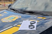 PRF cumpre mandado de prisão por falta de pagamento de pensão alimentícia na BR-343 Parnaíba (PI)