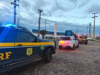 PRF recupera veículo com registro de apropriação indébita e conduz motorista à Central de Flagrantes em Teresina (PI)