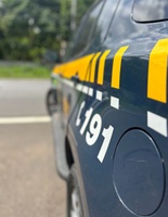 PRF intercepta veículo e recupera vítimas de sequestro na BR-135