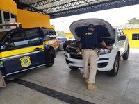 Em Piripiri/PI: PRF recupera às margens da BR 343 pick-up que havia sido tomada de assalto e prende homem pelo crime de Receptação