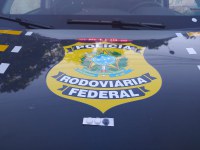 Em Bom Jesus/PI: PRF autua caminhoneiro por estar portando anfetaminas para consumo na BR 135